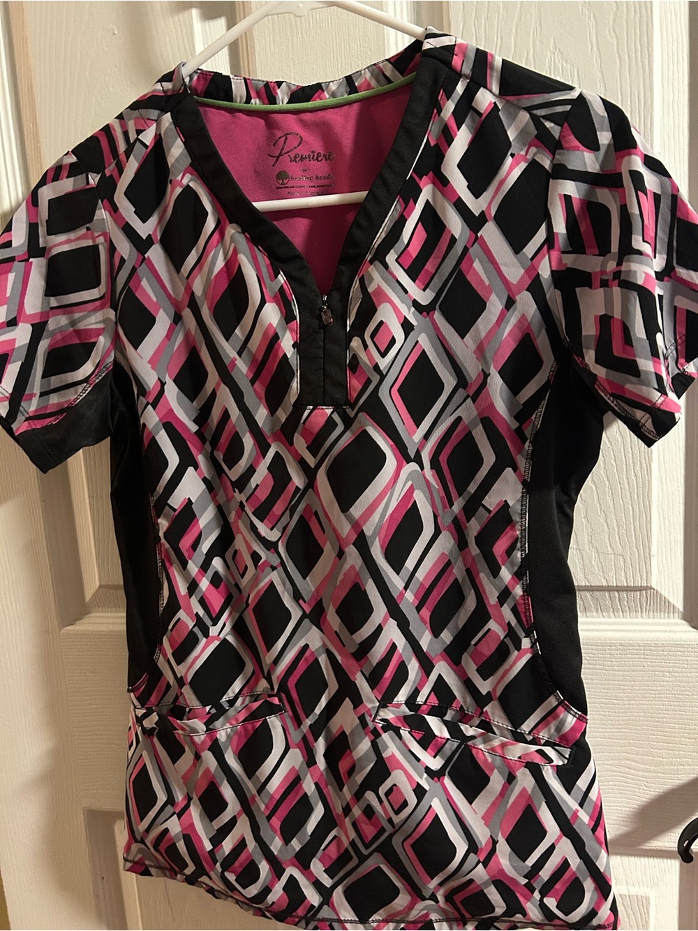 healing hands Pink, Black & White Geometric Zip V-Neck Scrub Top